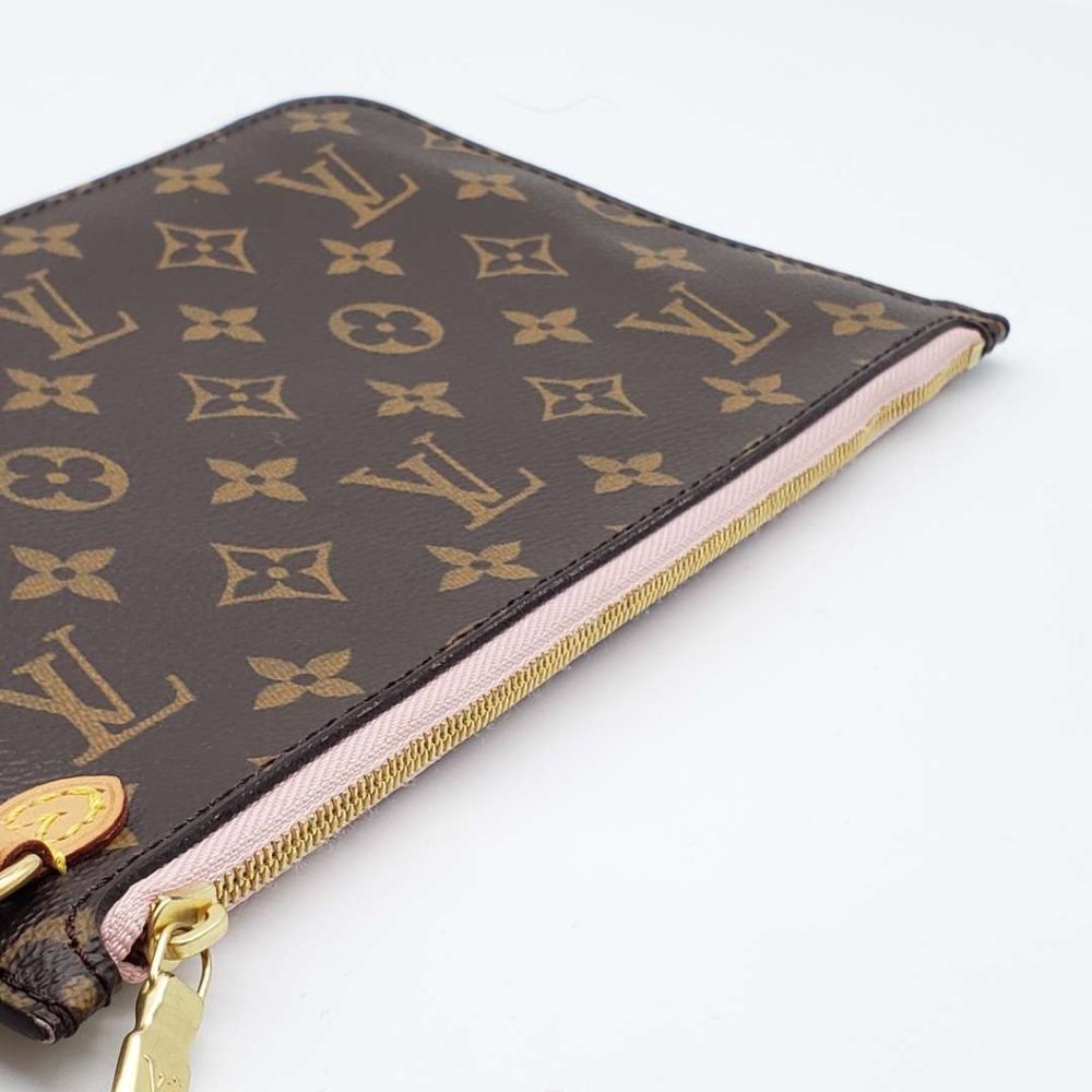 100% Authentic Louis Vuitton Pouch/Wristlet/ Clutch Bag - Picture 7 of 12